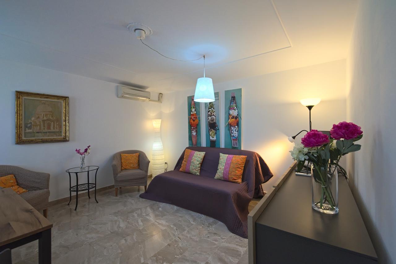 Anna Ai Frari Apartamento *